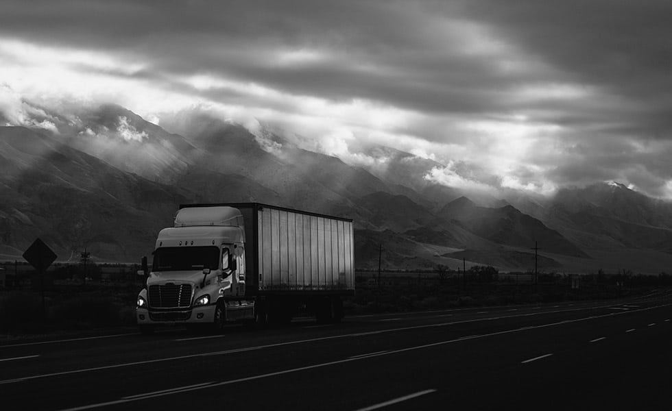 Trucking Accident on an Arizona highway due to not following trucker safety rules