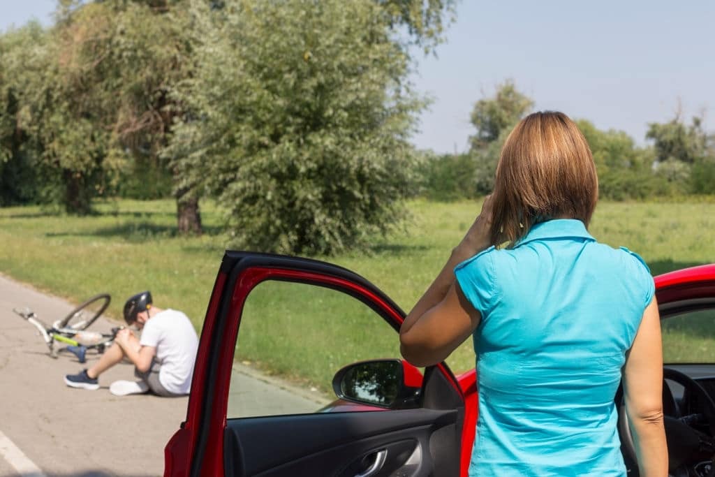 woman experiences neck injuries after a Hit and run car accident